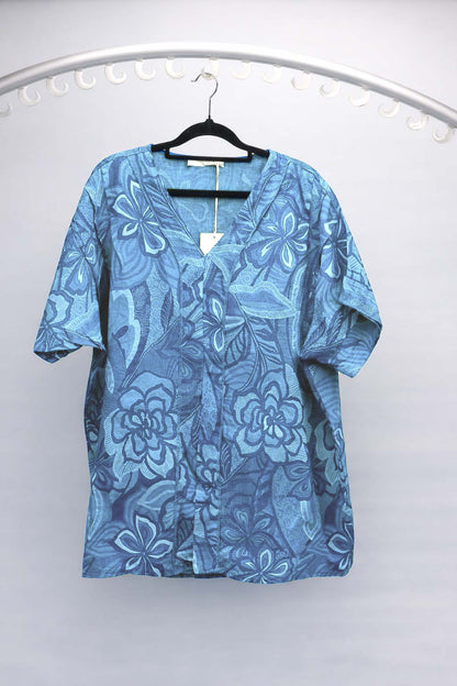 LINEN TOP