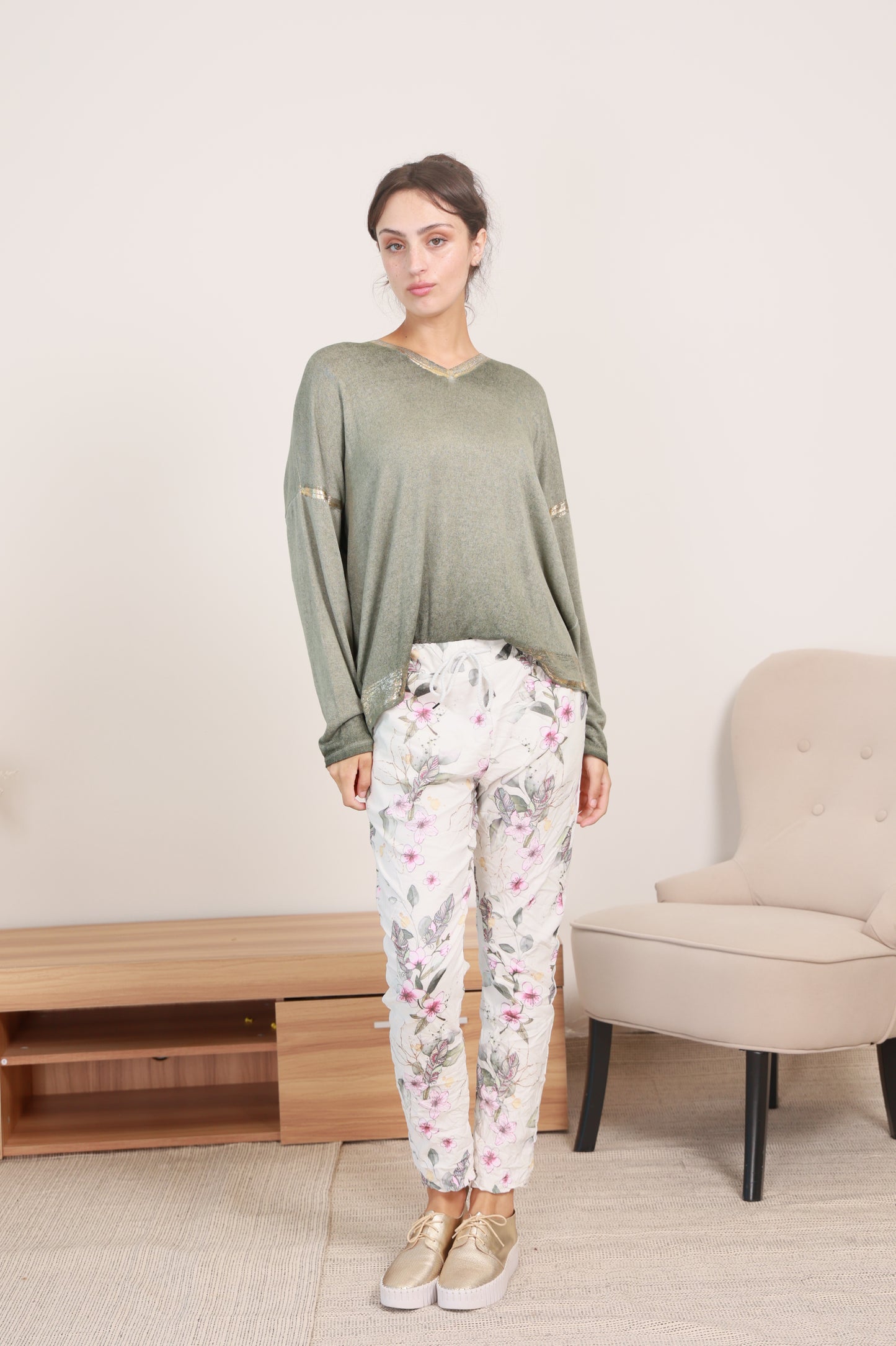 FLORAL VISCOSE PANTS